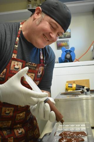 Bean to Bar Chocolate Maker: PipeVine Chocolates