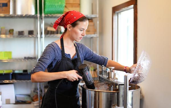 Bean to Bar Chocolate Maker: Acalli Chocolate